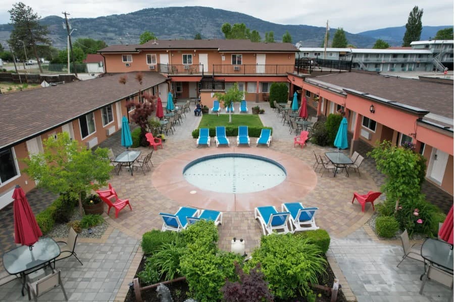 Sahara Courtyard Inn