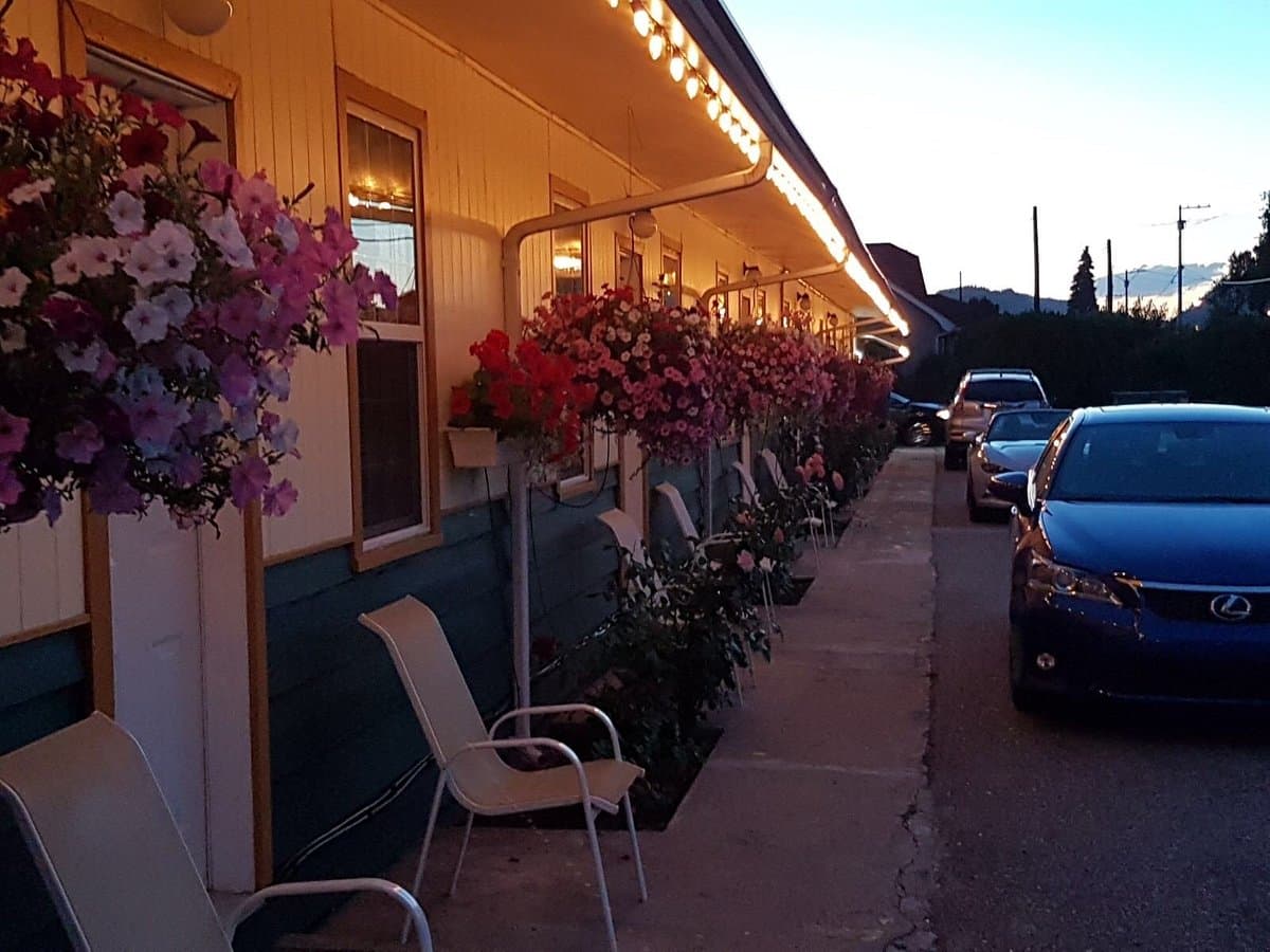 Boundary Motel