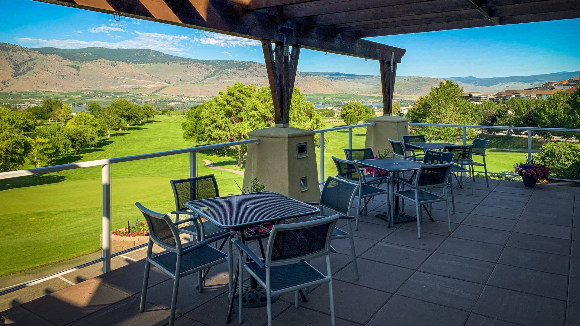 Patios in Osoyoos - Greenside Grill